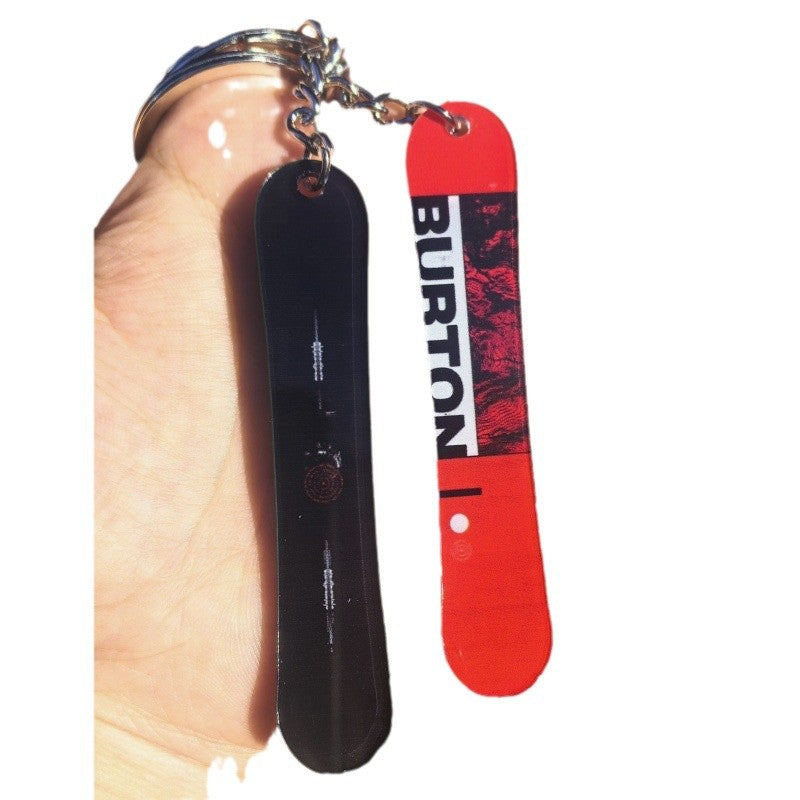 Wholesale Skiers with snowboard snowboard acrylic keychain