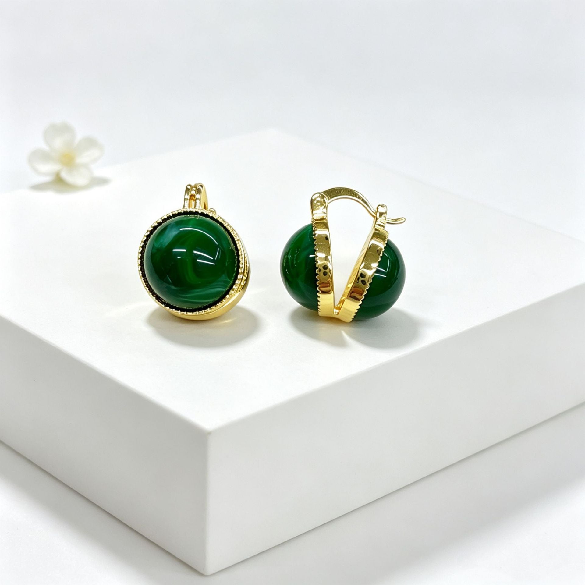 Wholesale 18K Gold Plated Copper Faux Jade Acrylic Clip Earrings French Style Women Party Jewelry Accessory Boutique Resale Gift