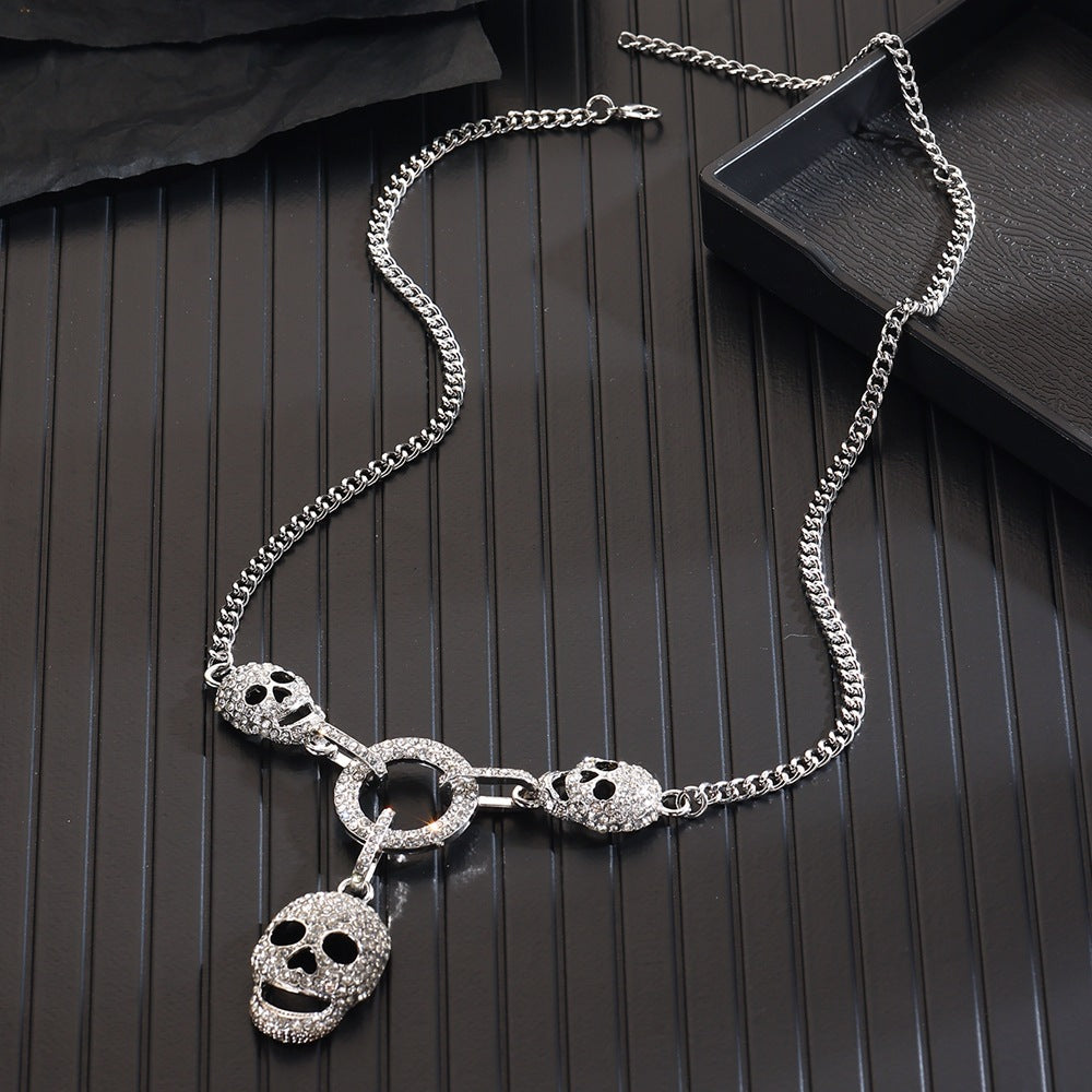 Wholesale Rhinestone Skull Necklace for Women,  Silver Alloy,  Multi-Layer Water Wave Chain,  Fashion Jewelry Accessory for Boutique Resale