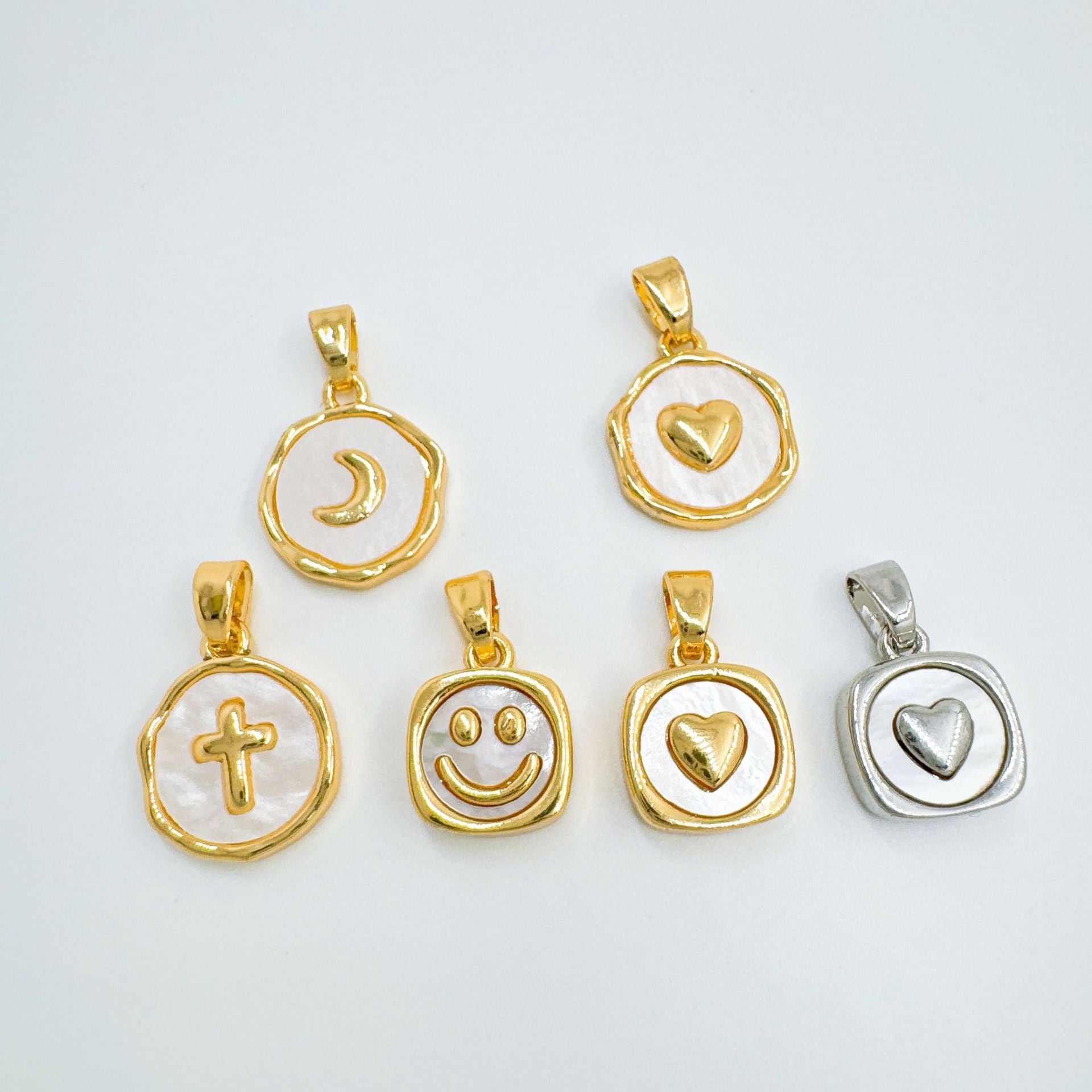 Wholesale Trendy Geometric Smiley Face Heart Fashion Necklaces Gold Plated Copper Jewelry for Boutique Resale