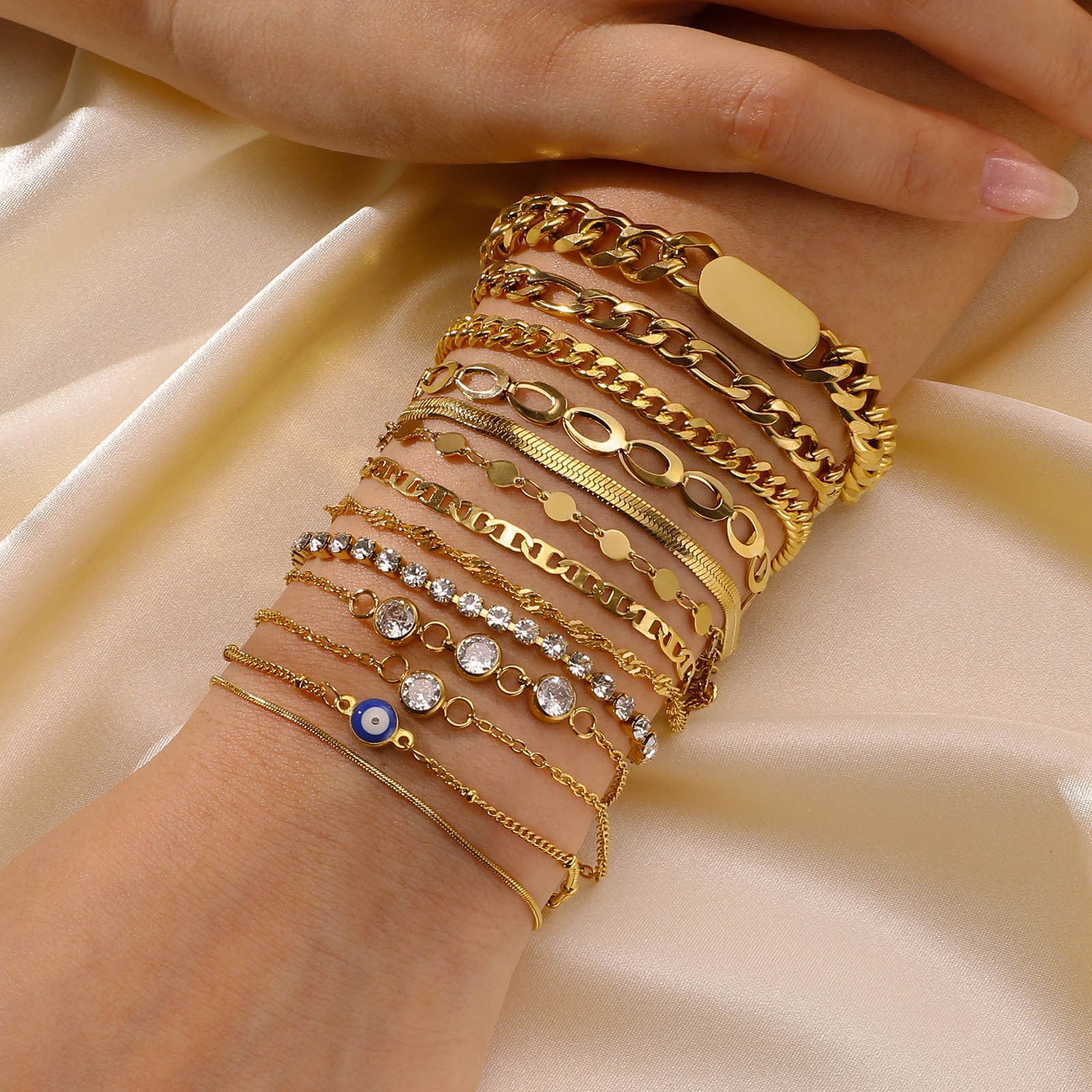 Wholesale 18K Gold Tone Stainless Steel Thin Evil Eye Chain Bracelet Minimalist Layered Design Gift Fashion Jewelry Accessory