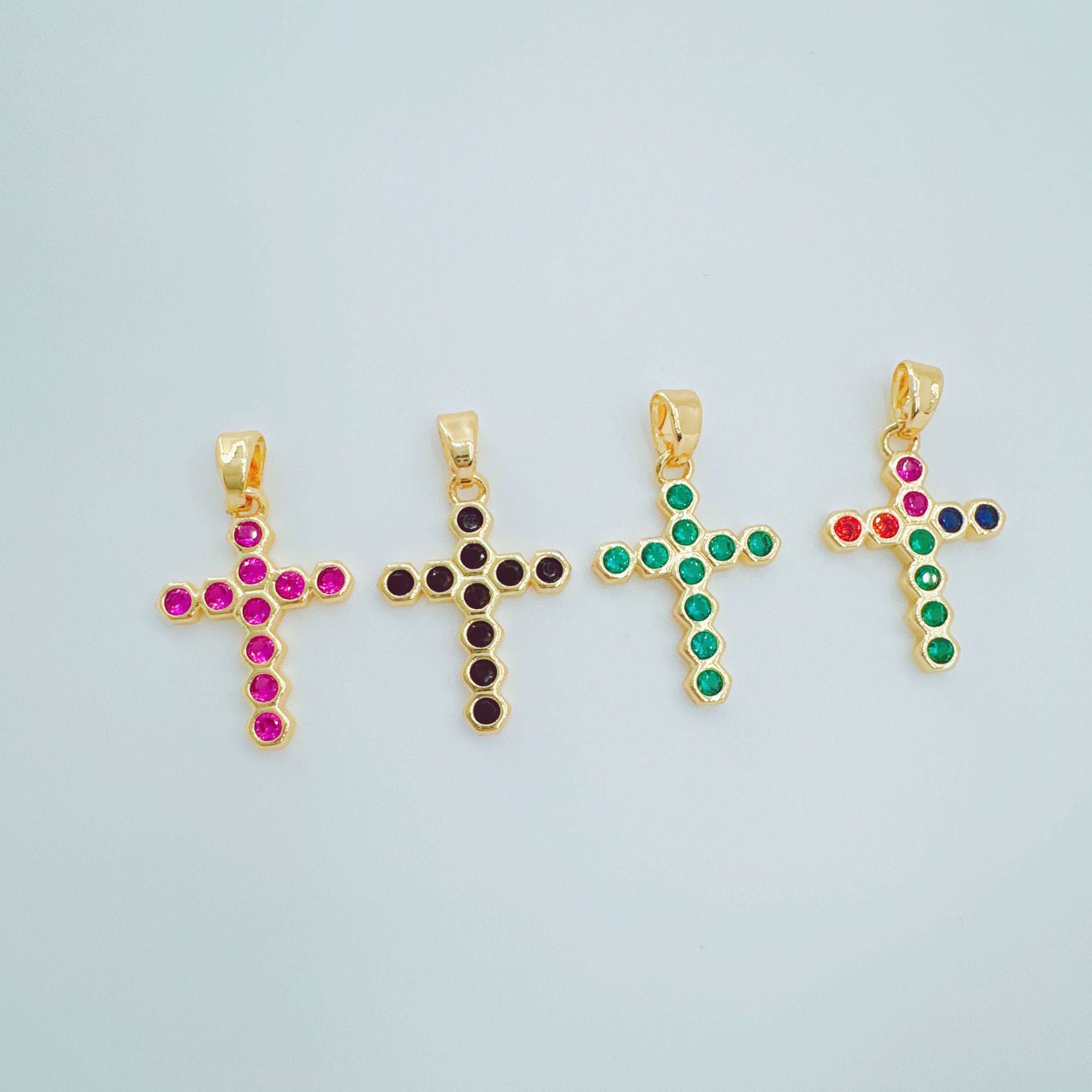 Wholesale Fashion Cross Pendant,  Copper Plated Gold,  European Style Jewelry Accessory for Daily Wear