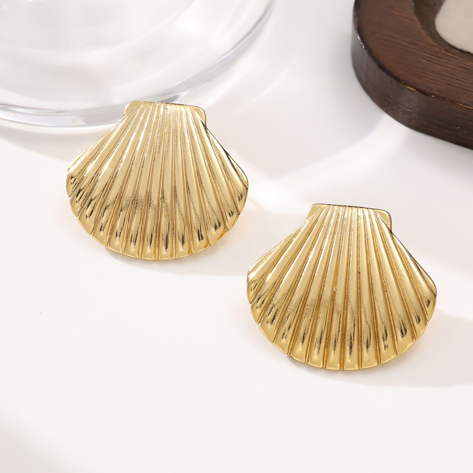 Wholesale Trendy Ocean Shell Stud Earrings for Women Stainless Steel Beach Jewelry Accessory