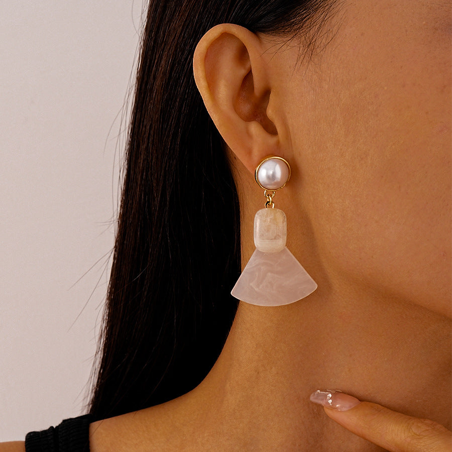 Wholesale Pearl Resin Cube Fan-Shaped Silver Post Earrings