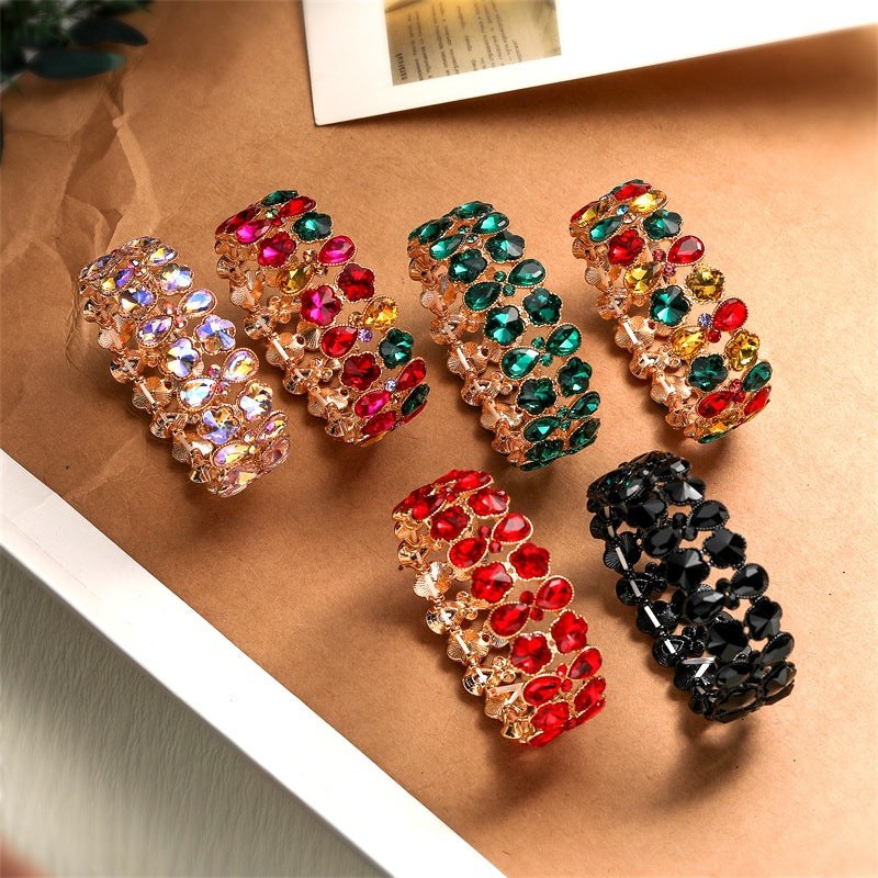 Wholesale Trendy Teardrop Flower Crystal Bracelet Alloy Gold Tone Party Jewelry Accessory