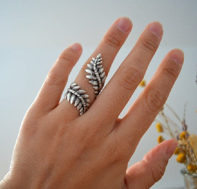 Wholesale Alloy Electroplated Retro Open Leaf Ring Couple Gift Fashion Jewelry Accessory