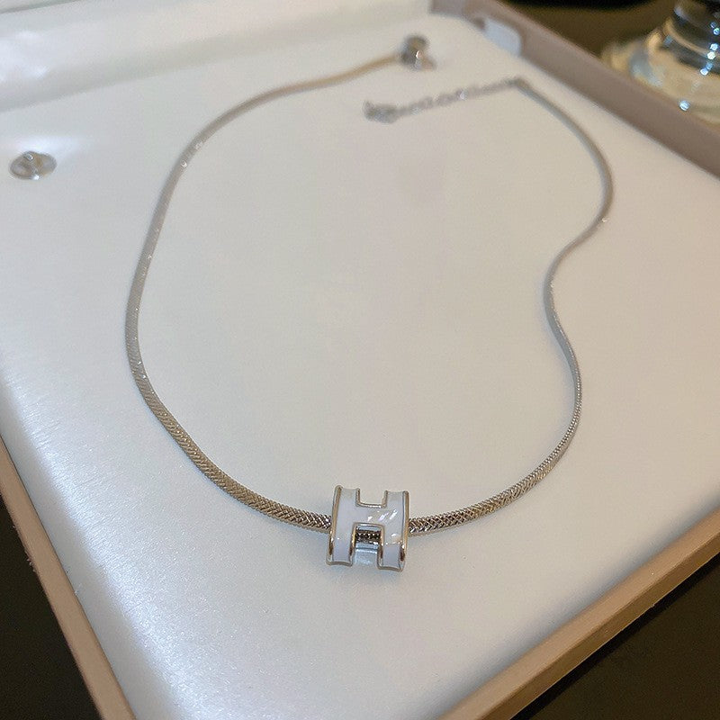 Wholesale Electroplated Shell Zircon Letter Necklace Choker Necklace ACC-NE-BY001