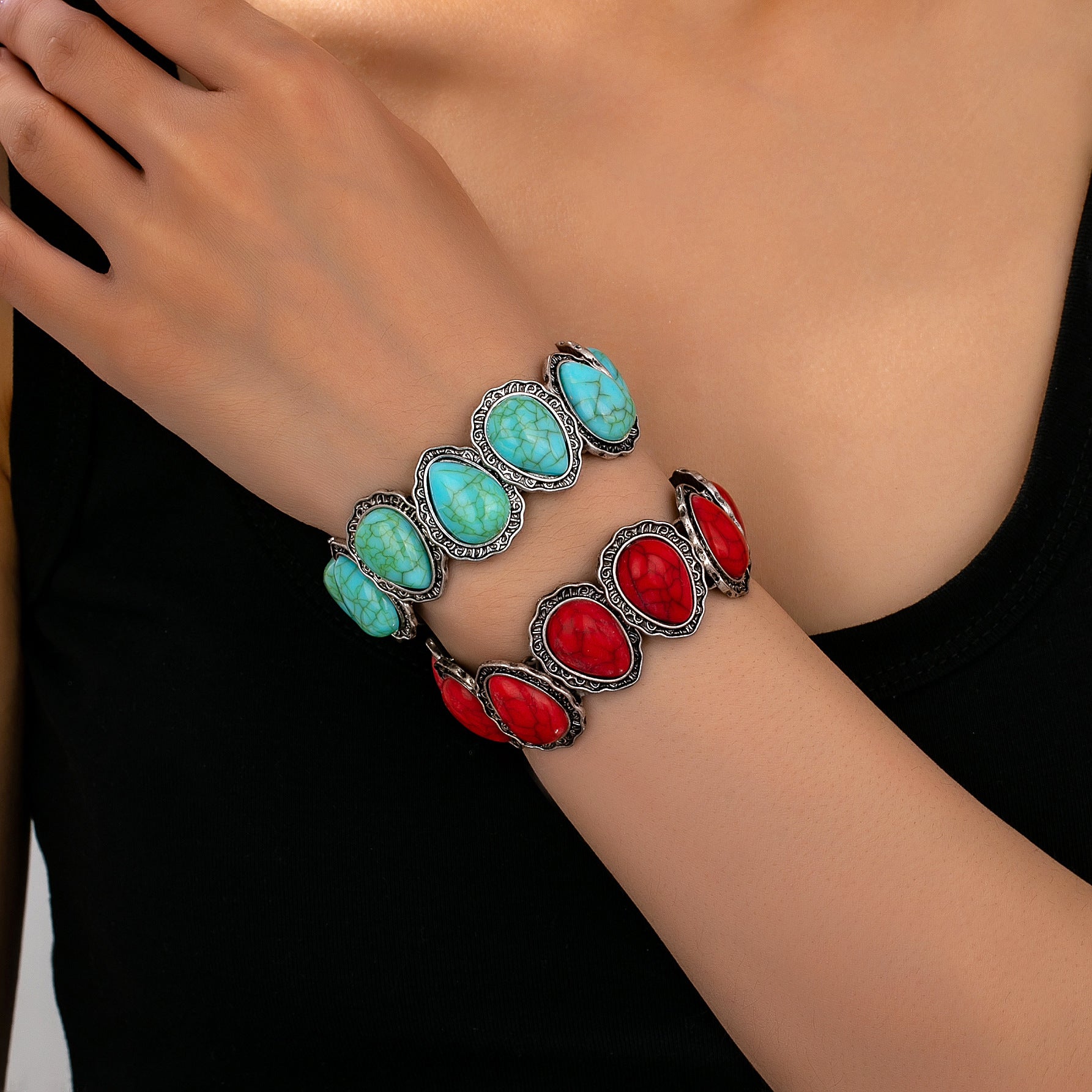 Wholesale Retro Love Pattern Turquoise Elastic Bracelet Zinc Alloy Electroplated Jewelry Accessory for Party Gift Boutique Resale
