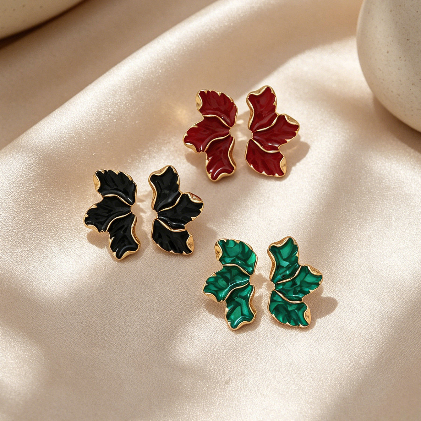 Wholesale Trendy Maple Leaf Flower Earrings For Women Colorful Petal Drip Oil Alloy Fashion Accessory Boutique Resale