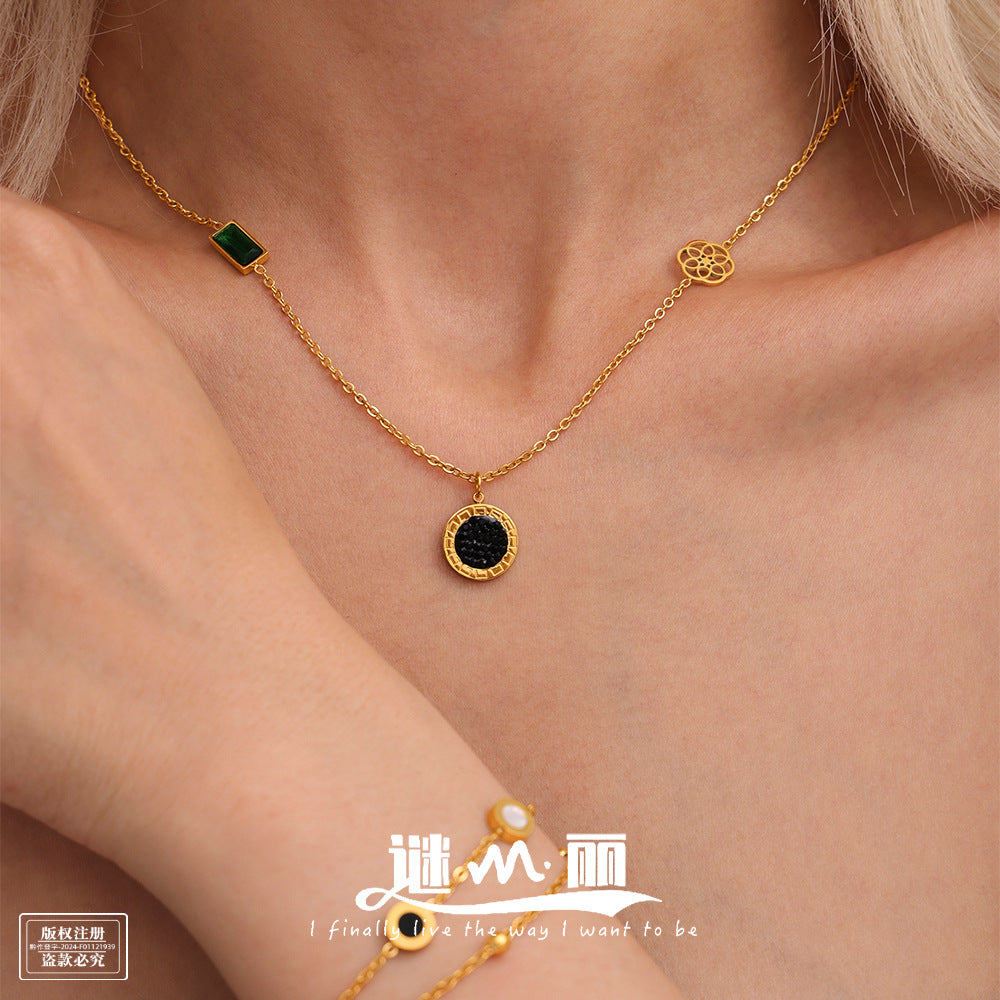 Wholesale Roman Numeral Black White Shell Pendant Necklace Stainless Steel Gold Plated Boutique Resale