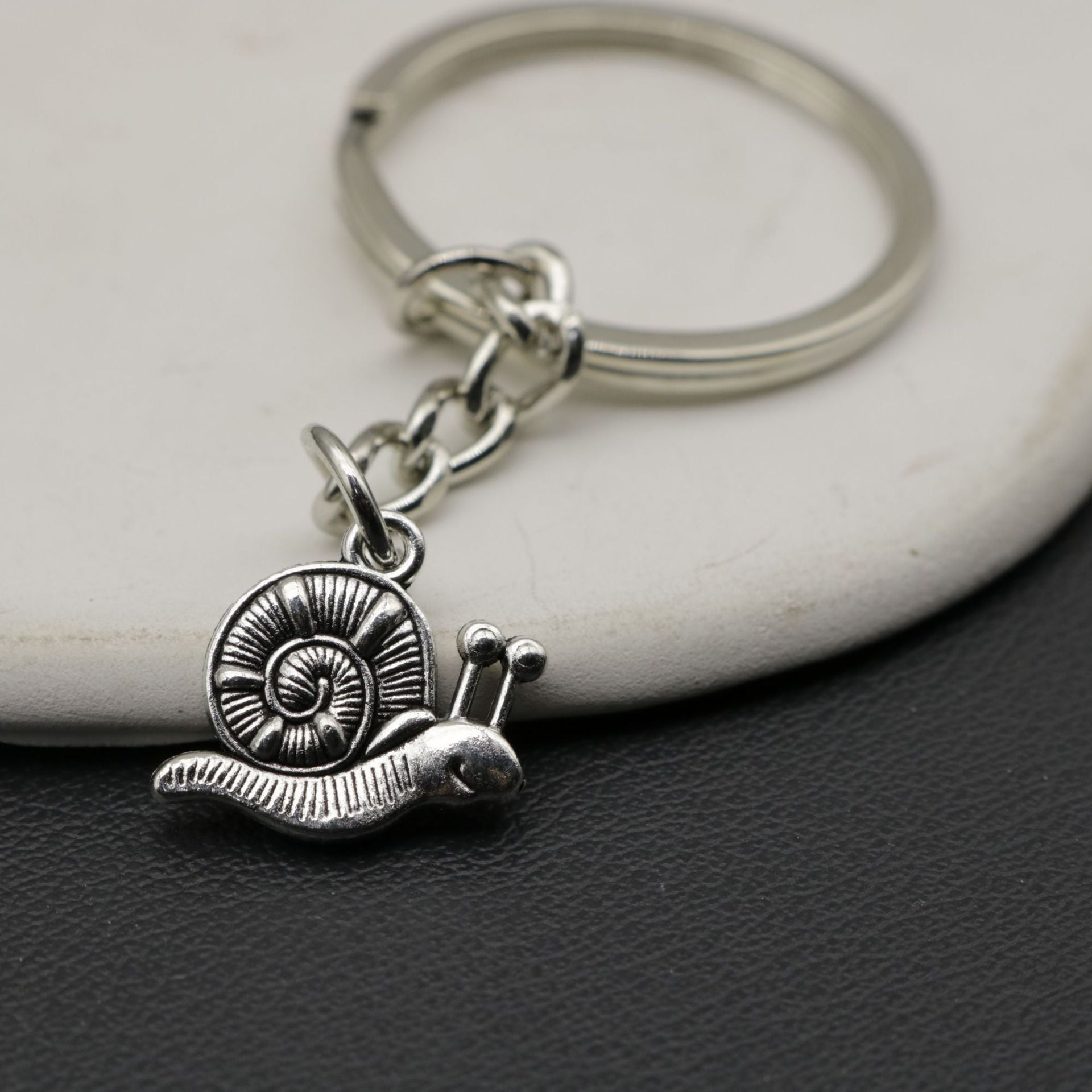 Wholesale  Simple Snail Keychain Pendant