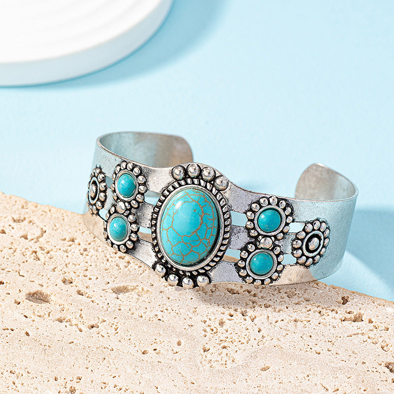 Wholesale bohemian style new simple fashion oval pattern turquoise metal bracelet