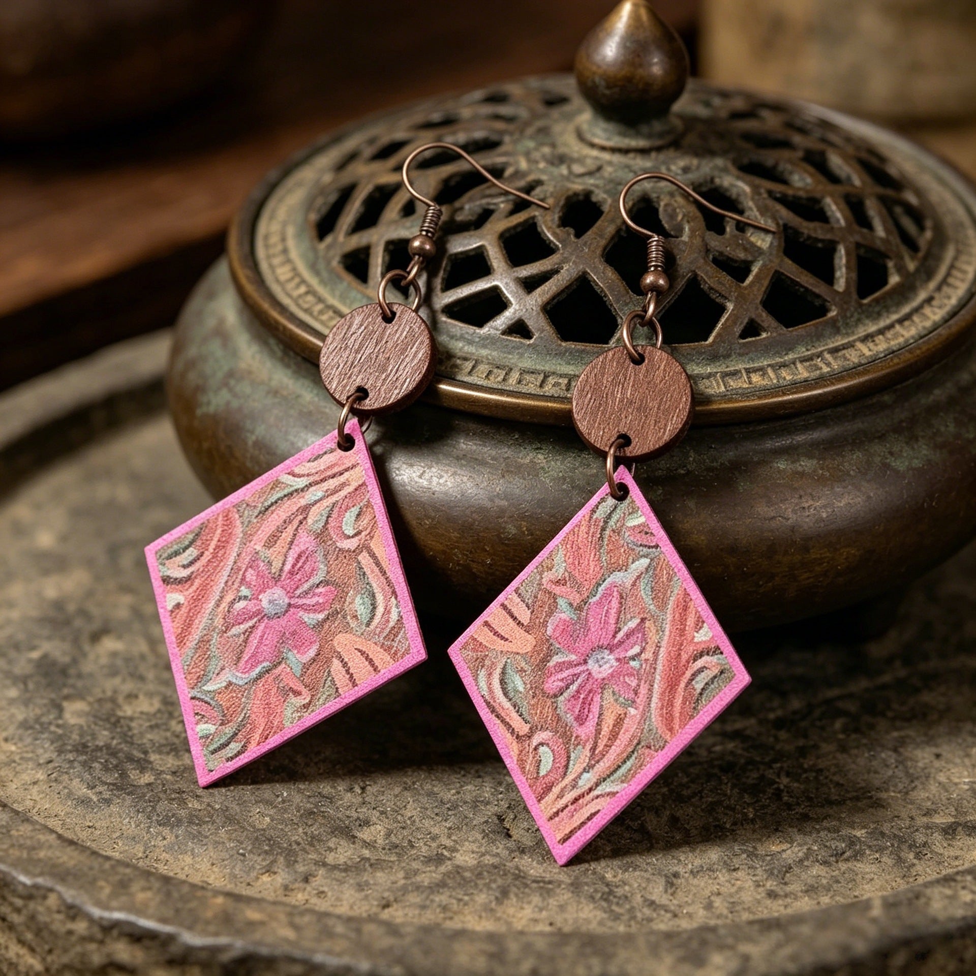 Wholesale Pink Wooden Earrings With Bohemian Vintage Rhombus And Petal Print Party Fashion Jewelry Accessory