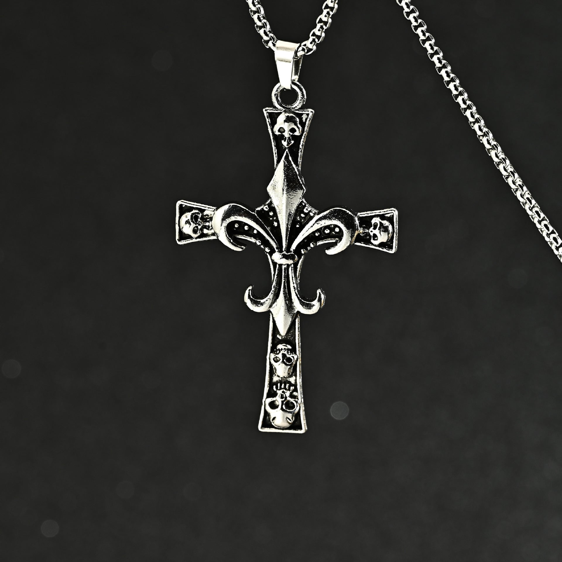 Wholesale Electroplated Zinc Alloy Skull Cross Pendant Necklace Fashion Jewelry Accessory Gift