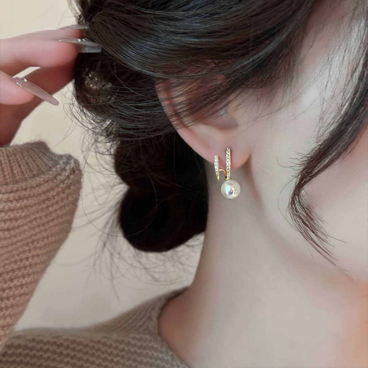 Wholesale Japanese Korean Style Imitation Pearl Stud Earrings with Zircon Accents - Boutique Resale Fashion Accessory