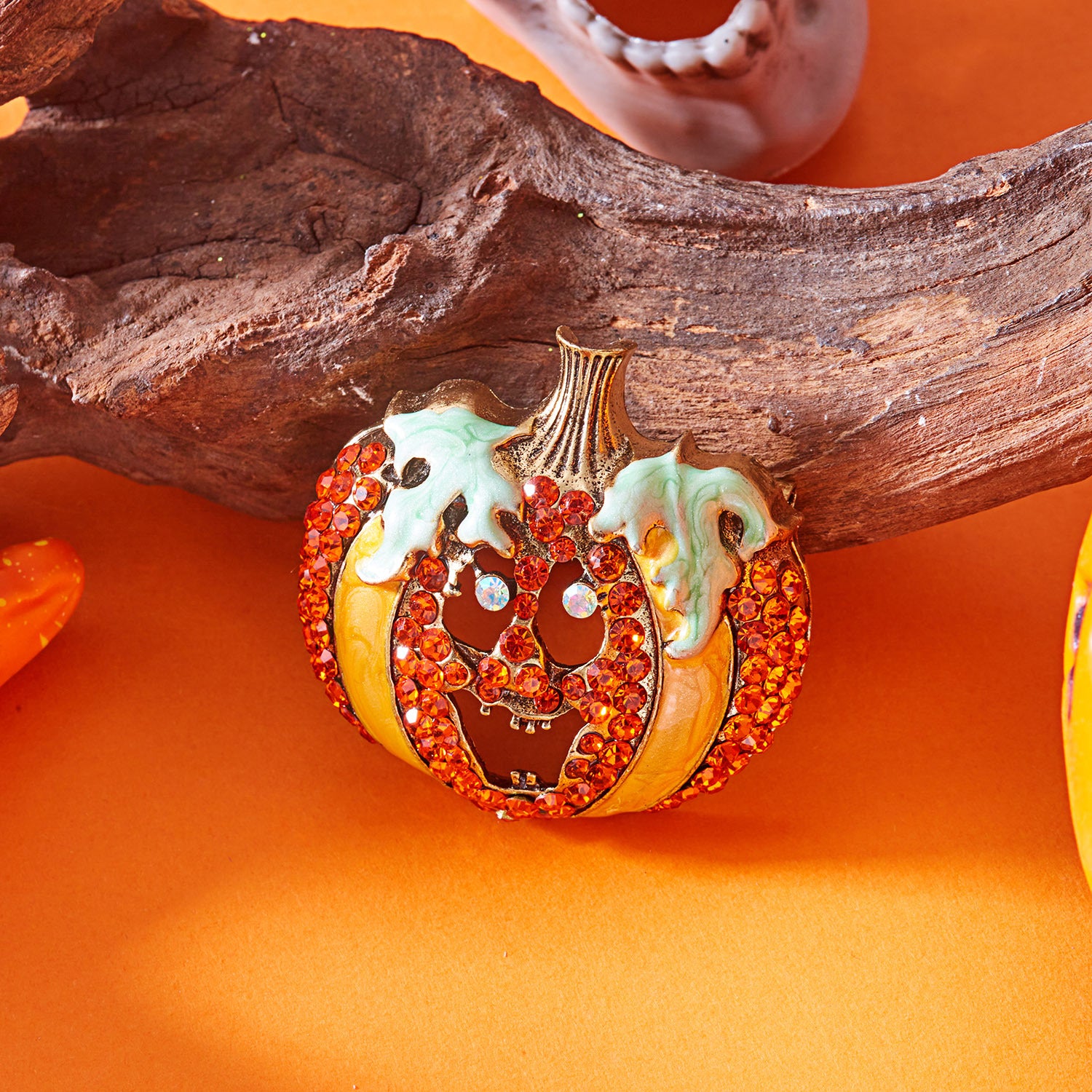 Wholesale  witch hat demon pumpkin brooch