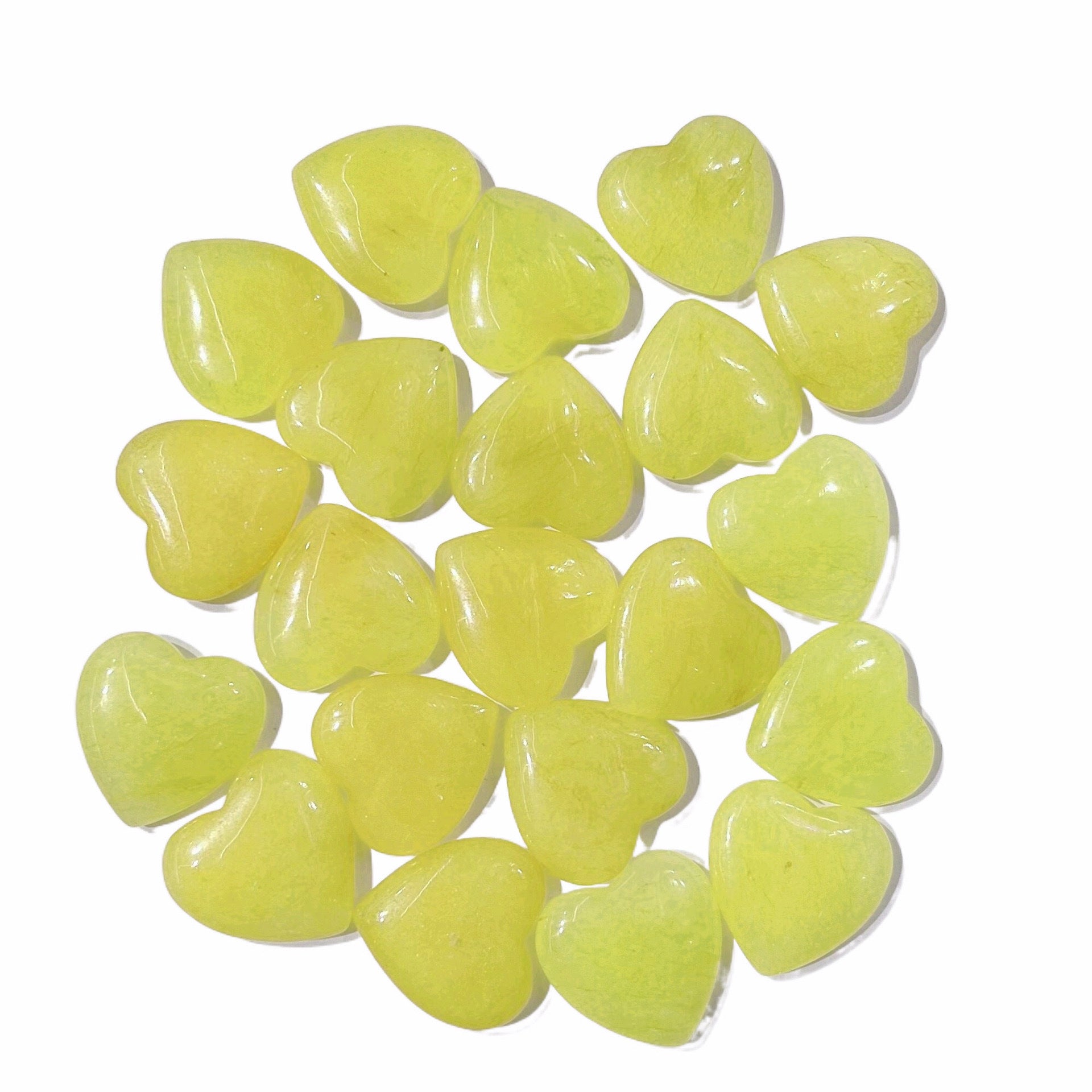 Wholesale natural crystal 20mm love pendant