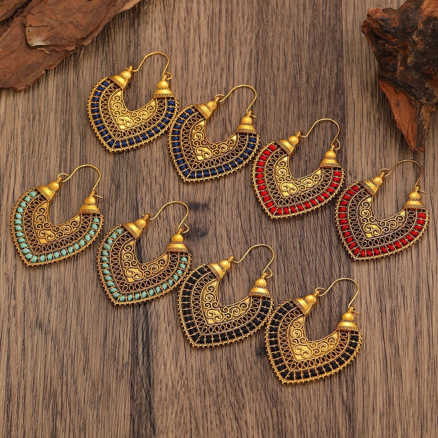 Wholesale Retro Bohemian Ethnic Hollow Out Heart Bronze Alloy Earrings Fashion Jewelry Accessory Gift Boutique Resale