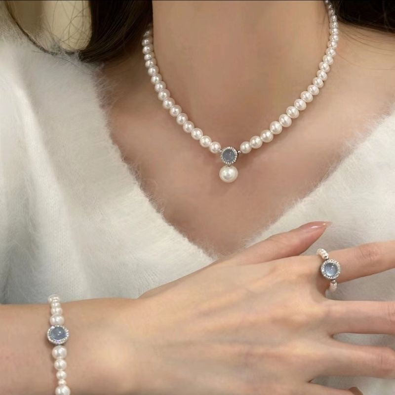 Wholesale  light luxury pearl necklace