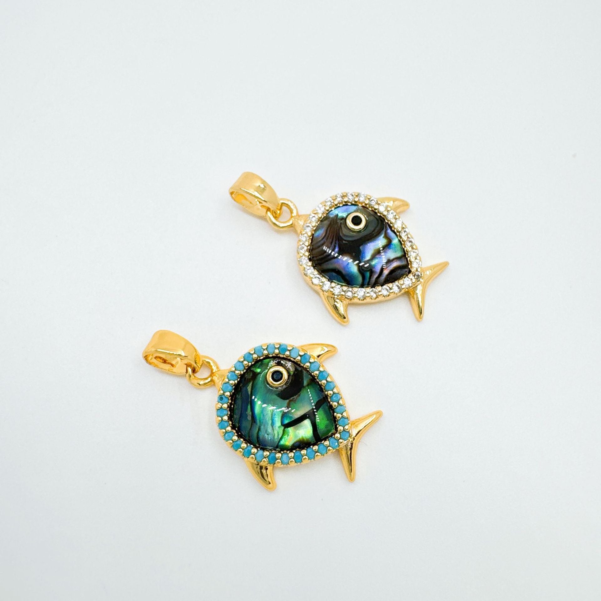 Wholesale Gold Plated Fish Pendant Necklace with Mother of Pearl Sweet Cool Style Fashion Accessory