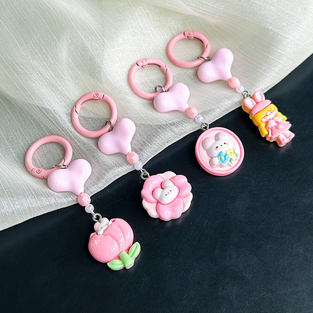 Wholesale Pink Flower Rabbit Resin Cartoon Keychain