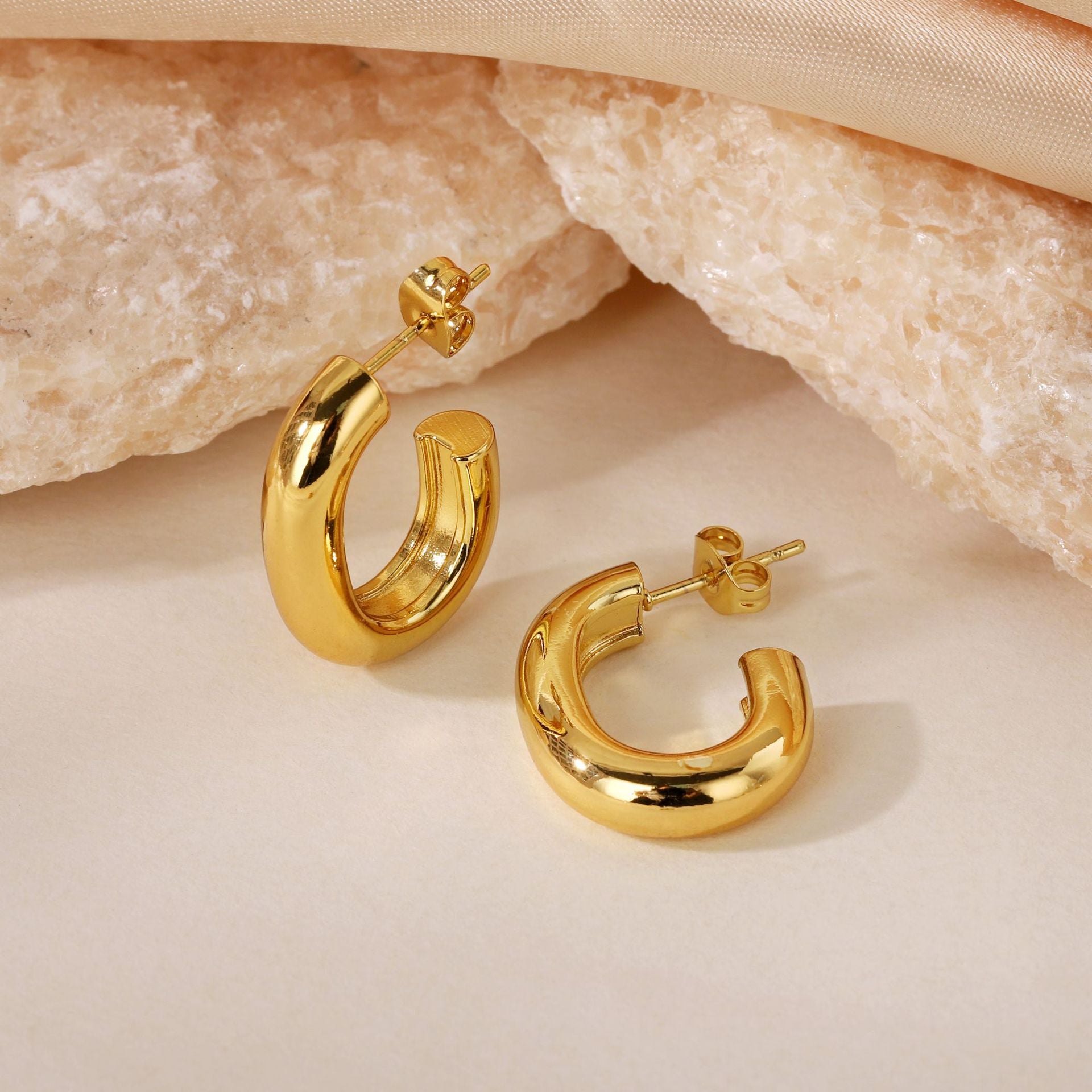 Wholesale Classic Hoop Versatile Non-Fading Titanium Steel Earrings