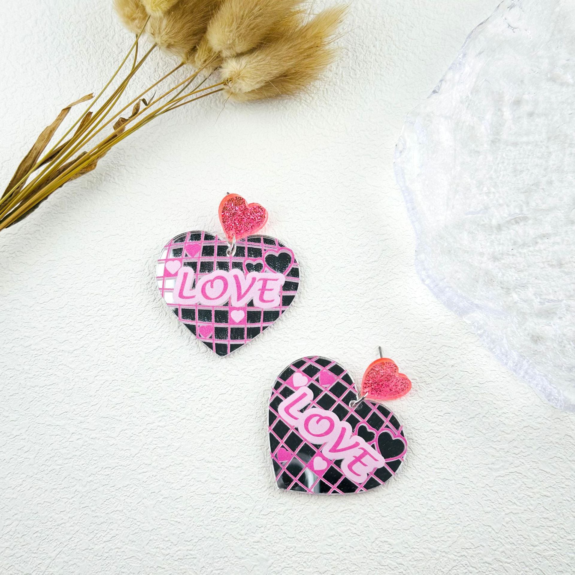 Wholesale  Valentine's Day mirror love heart acrylic creative earrings