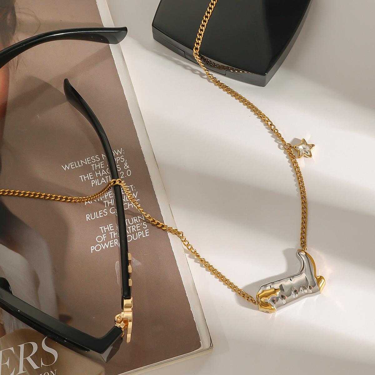 Wholesale  18K Gold Stainless Steel Necklace Light Luxury Necklaces