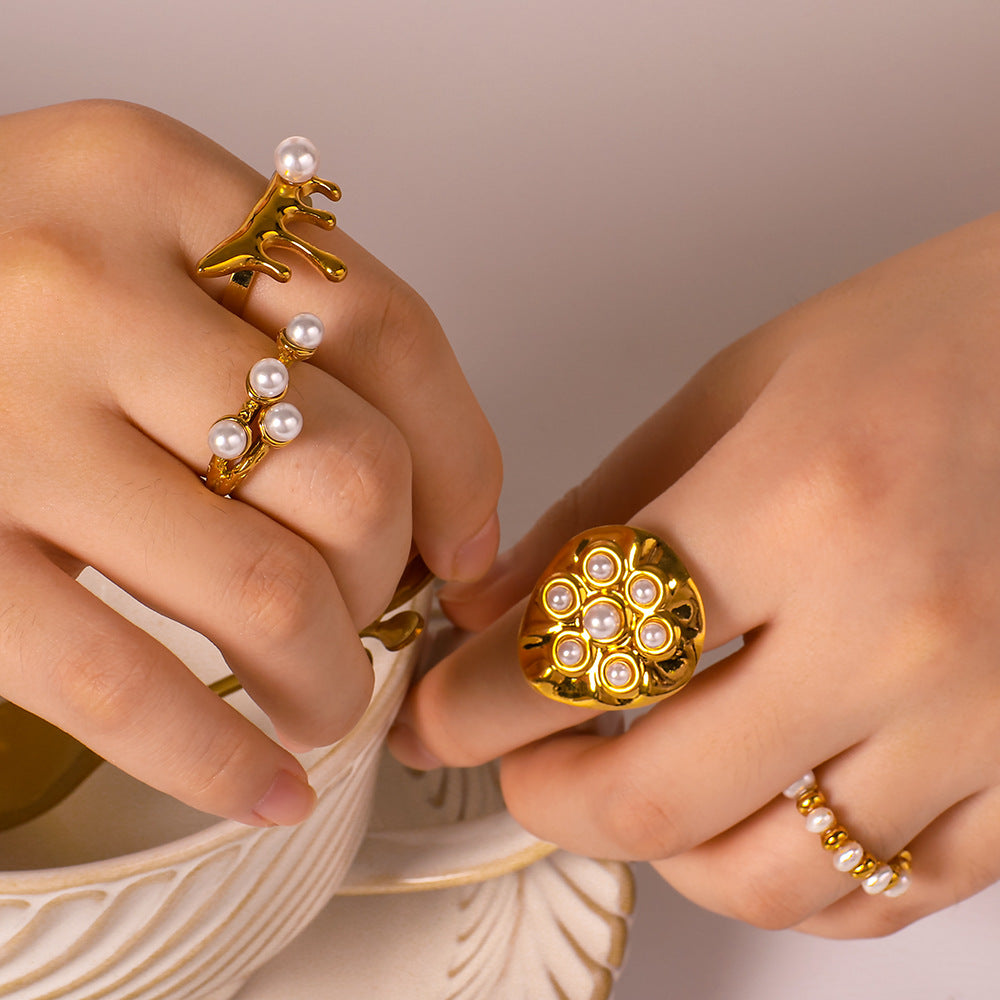 Wholesale romantic pearl asymmetric shaped water drop oval 18K gold titanium steel rings