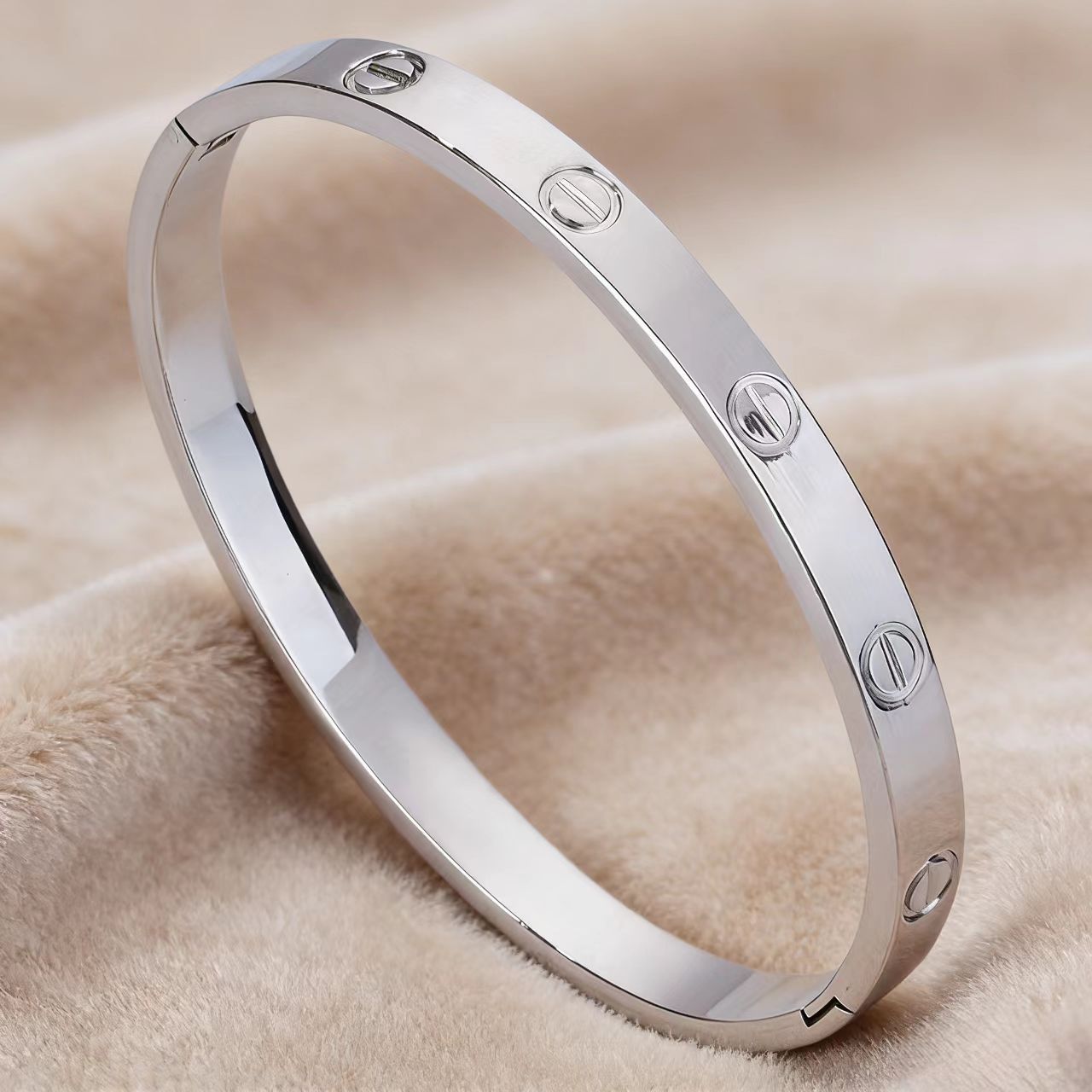 Wholesale Titanium Steel Open Bracelet with Diamond Pattern for Everyday Wear Jewelry Accessory