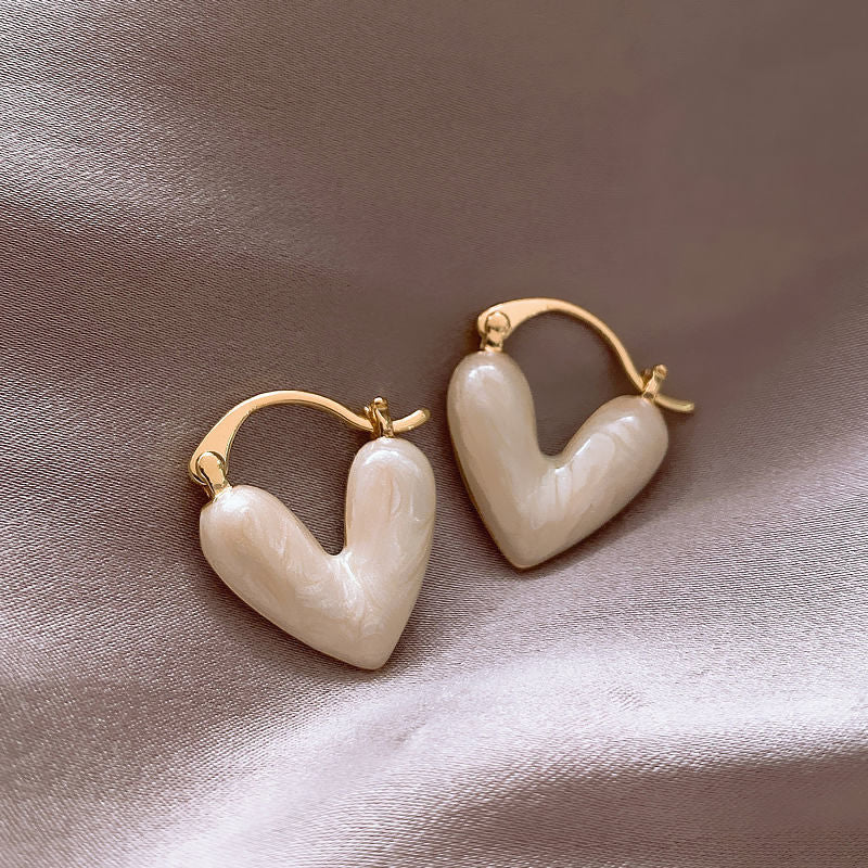 Wholesale European and American Light Luxury Shell Flower Earrings 925 Silver Needle High-grade Earrings Ins Niche Design Elegant Retro Earrings
