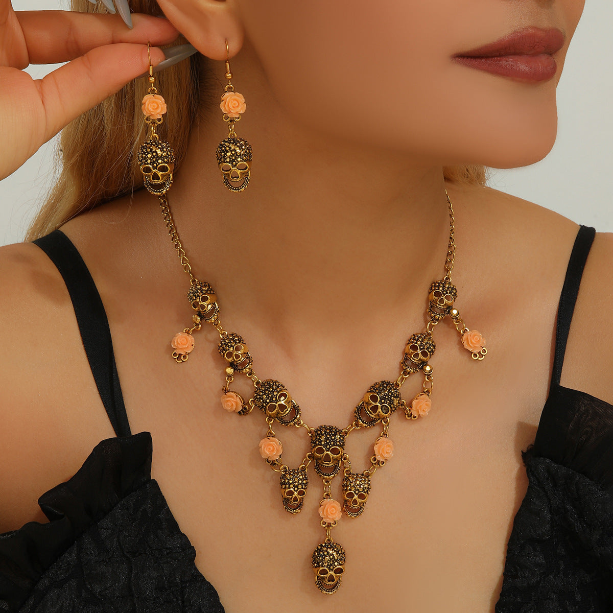 Wholesale  Skull Punk Retro Jewelry Set Necklace Earrings Fashion Accessory Gift