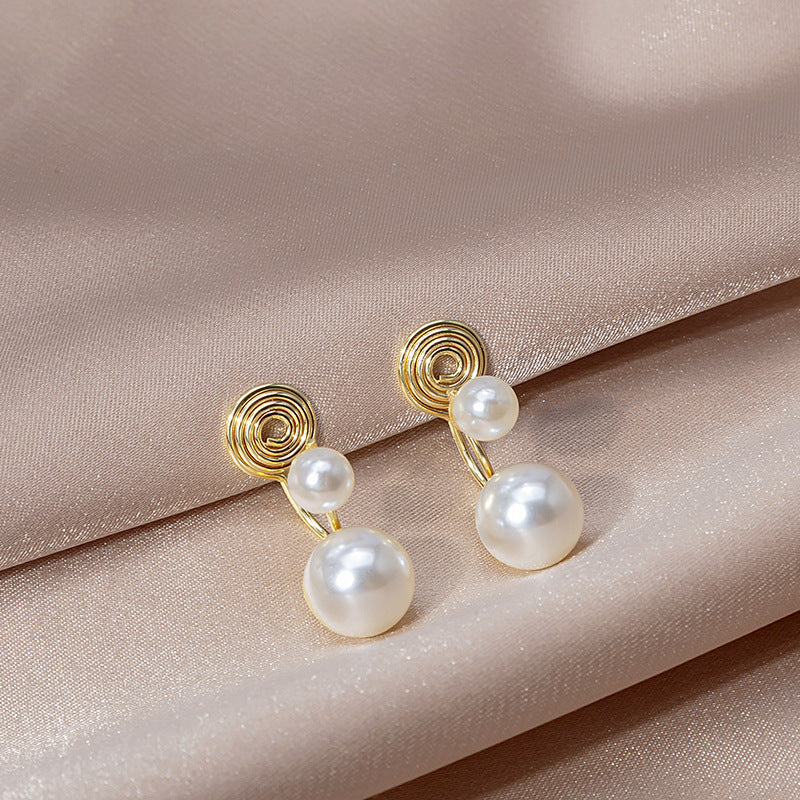 Wholesale Mini Three Pearl Ear Clip Thin Size Pearl Metal C Shape Earrings