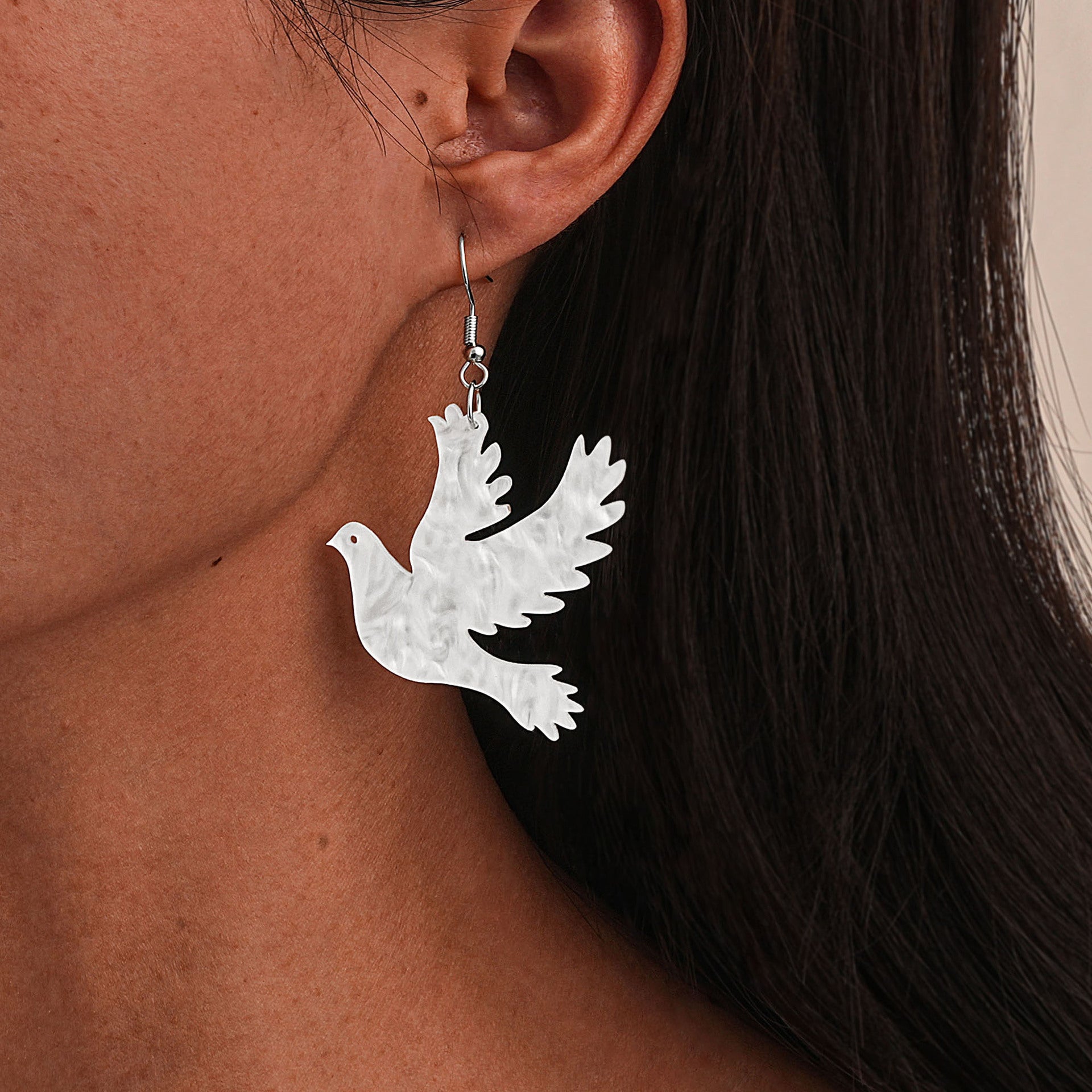 Wholesale  acrylic earrings and white dove shape earrings