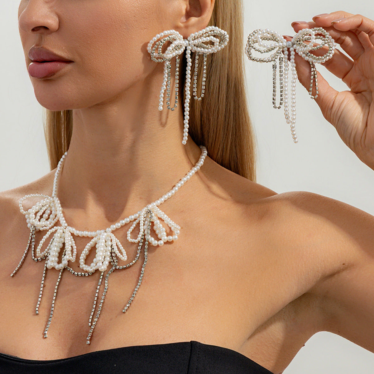 Wholesale Bow Beaded Diamond Chain Tassel Necklace