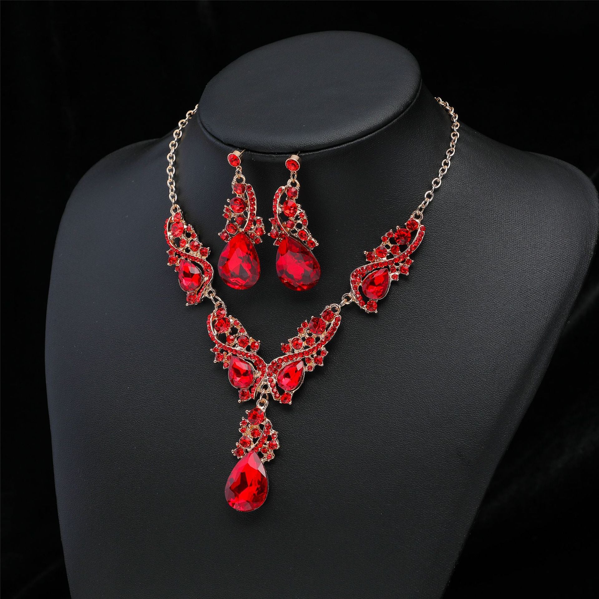 Wholesale luxury exaggerated necklace earrings set