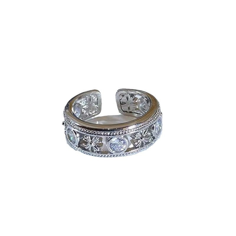 Wholesale Saturn Girl Chic Couple Ring Set Alloy Sparkling Fashion Jewelry Accessory For Gift Everyday Wear And Boutique Resale