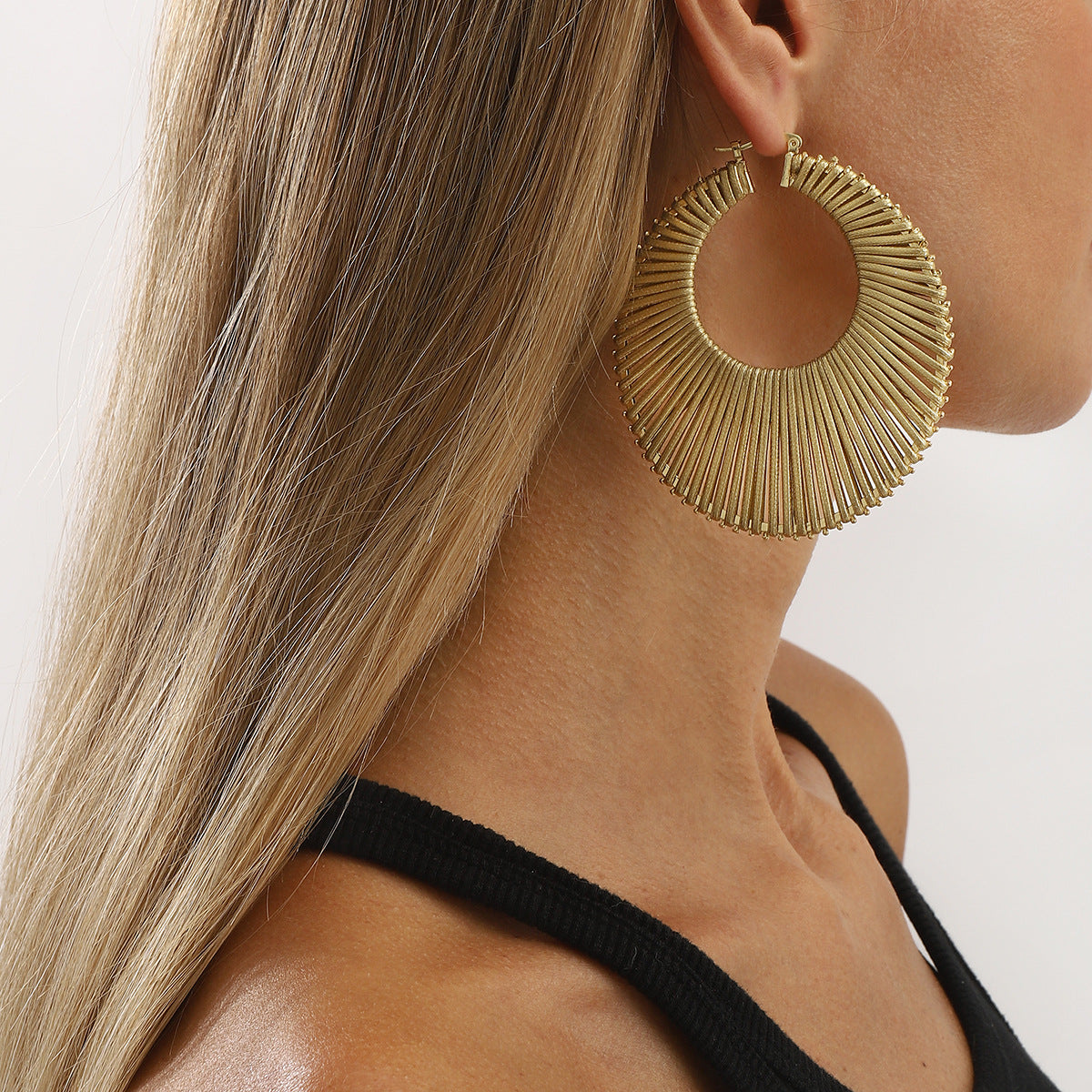 Wholesale Retro personality metal winding braided earrings temperament geometric earrings