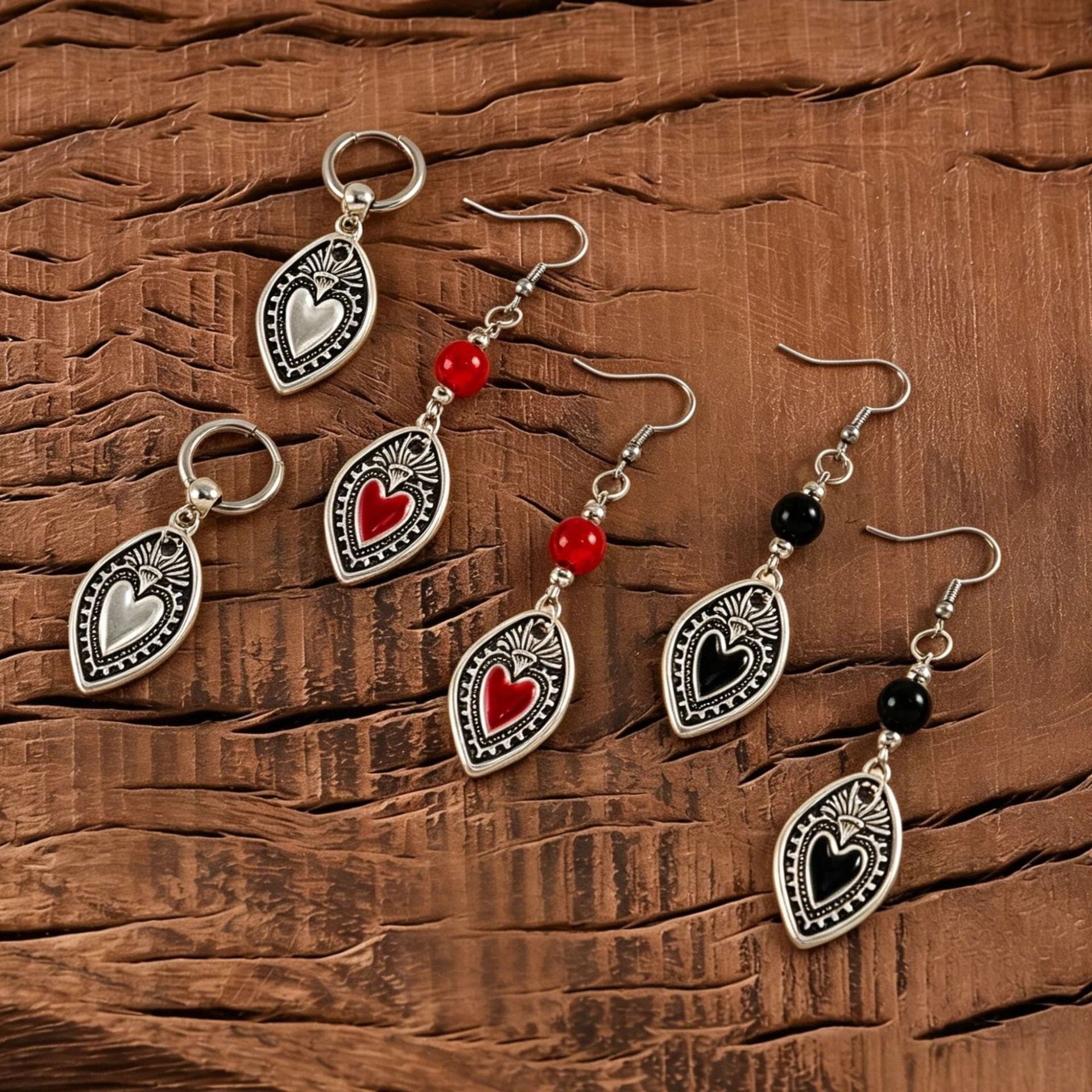 Wholesale Cross-border European and American style retro shield and heart earrings for women,  high-end alloy heart ear clips,  vintage style niche design