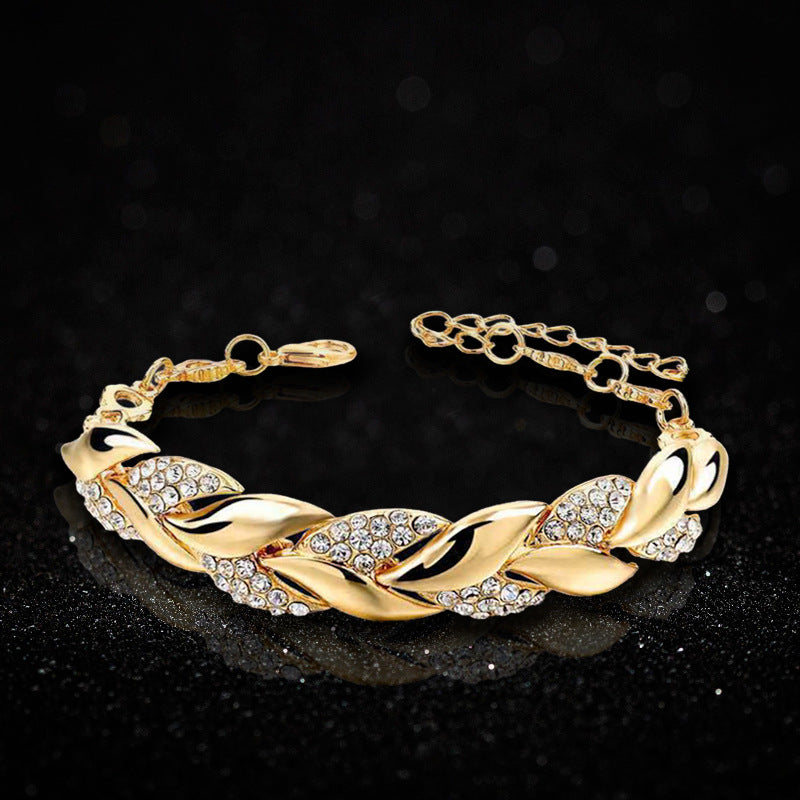 Wholesale Chic Geometric Fishtail Bracelet,  Gold Electroplated Alloy,  Fashion Accessory for Women Boutique Resale