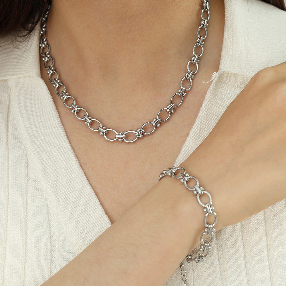 Wholesale  Fashion Light Luxury Atmospheric Simple Personality Retro Titanium Steel Bracelet Women' s Advanced Design Bracelet Clavicle Chain