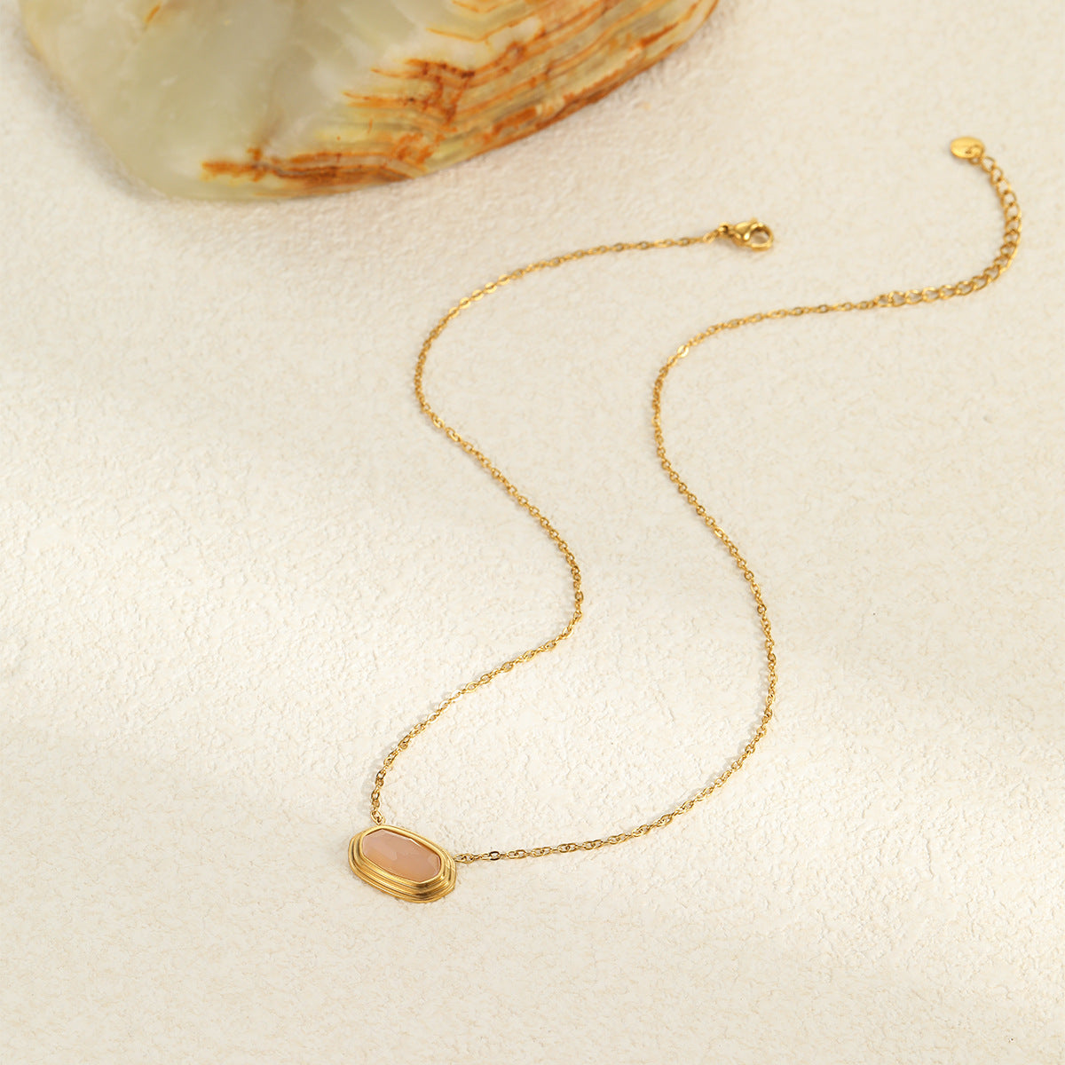 Wholesale  geometric black agate inlaid necklace pendant stainless steel 18K gold plated clavicle chain