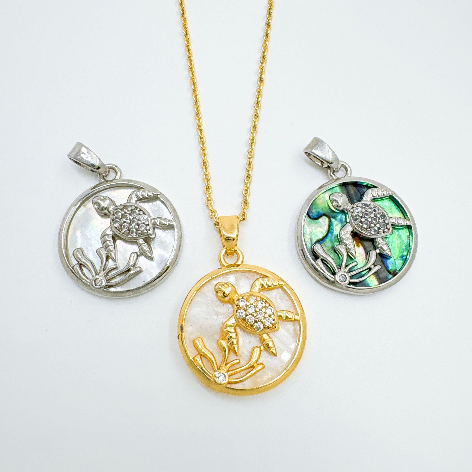 Wholesale Chic Sea Turtle Pendant Necklace With Natural Mother Of Pearl Gold Plated Copper Ocean Series Jewelry Accessory For Boutique Resale