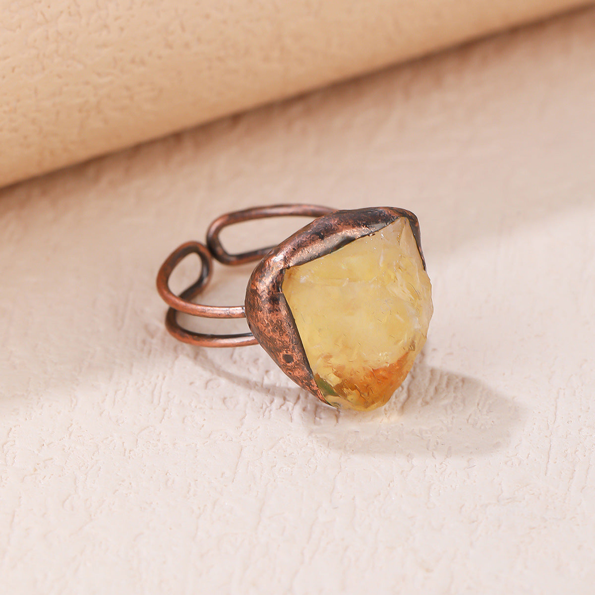 Wholesale  retro style amethyst yellow crystal green fluorite sea blue treasure red grain Garnet open adjustable tail finger ring