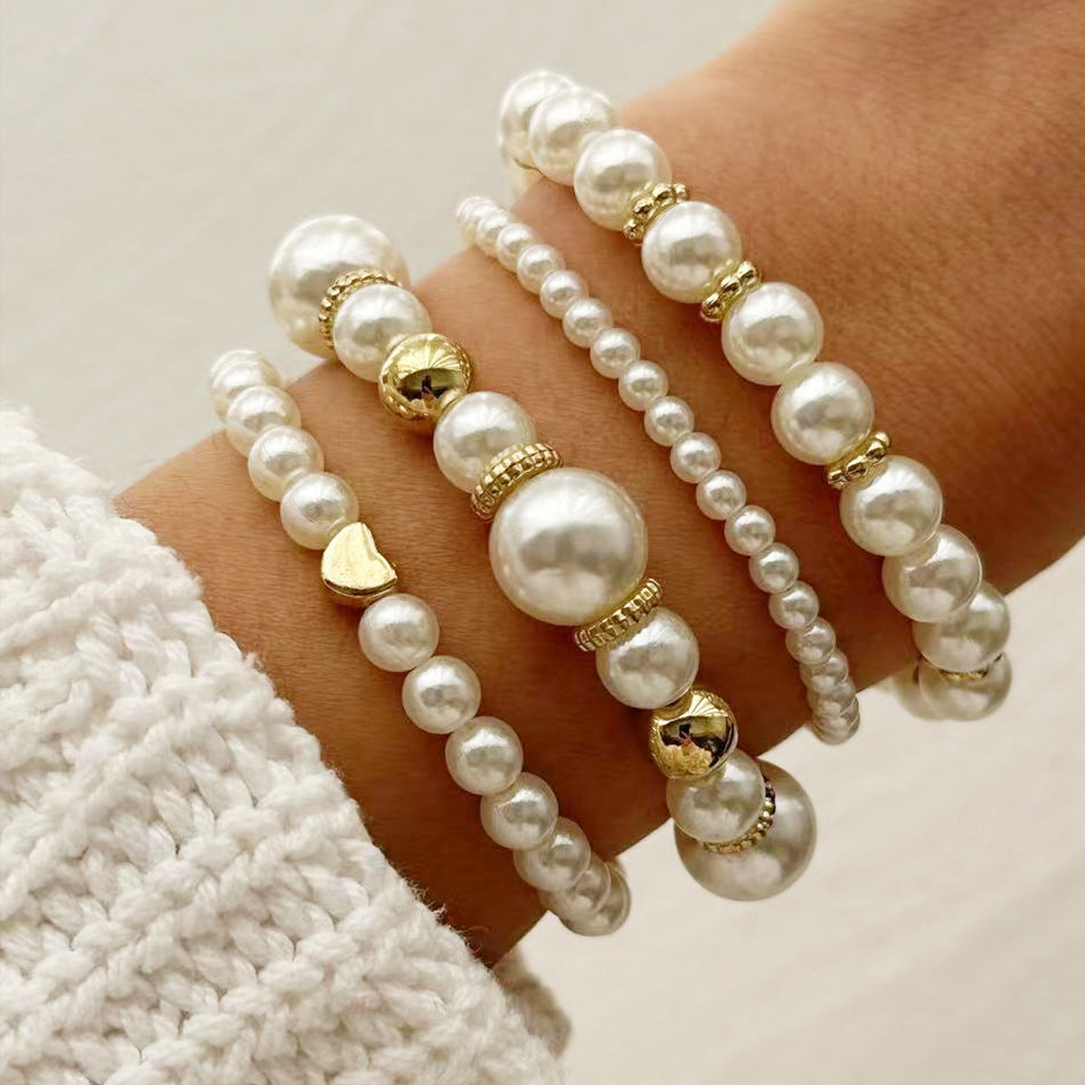 Wholesale Stylish Zinc Alloy Heart Pearl Bracelet Stacking Jewelry Accessory for Women
