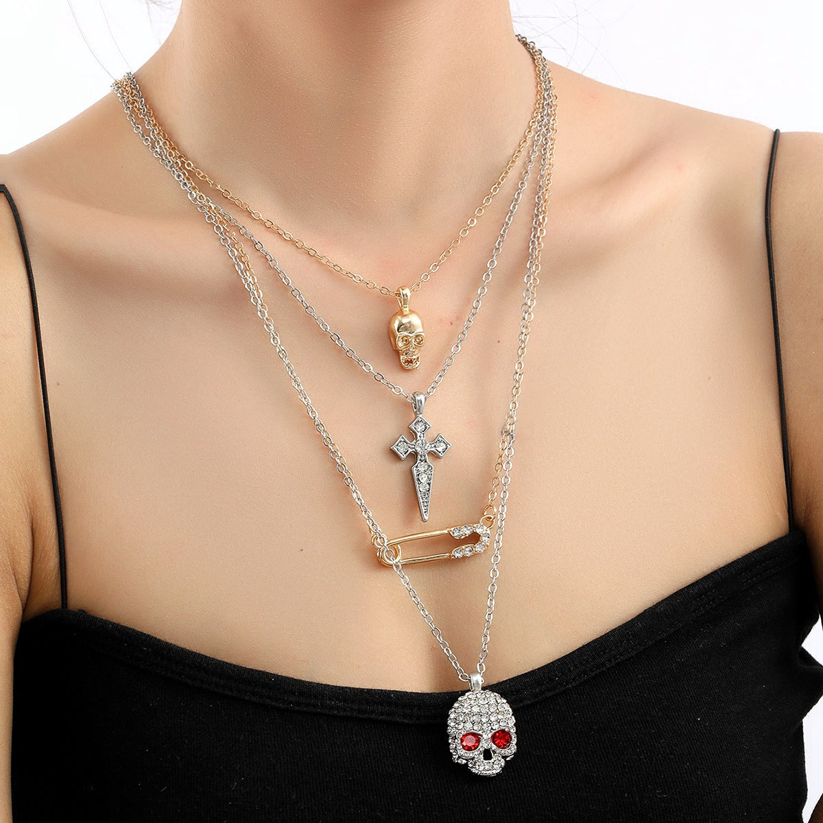 Wholesale Rhinestone Skull Necklace for Women,  Silver Alloy,  Multi-Layer Water Wave Chain,  Fashion Jewelry Accessory for Boutique Resale