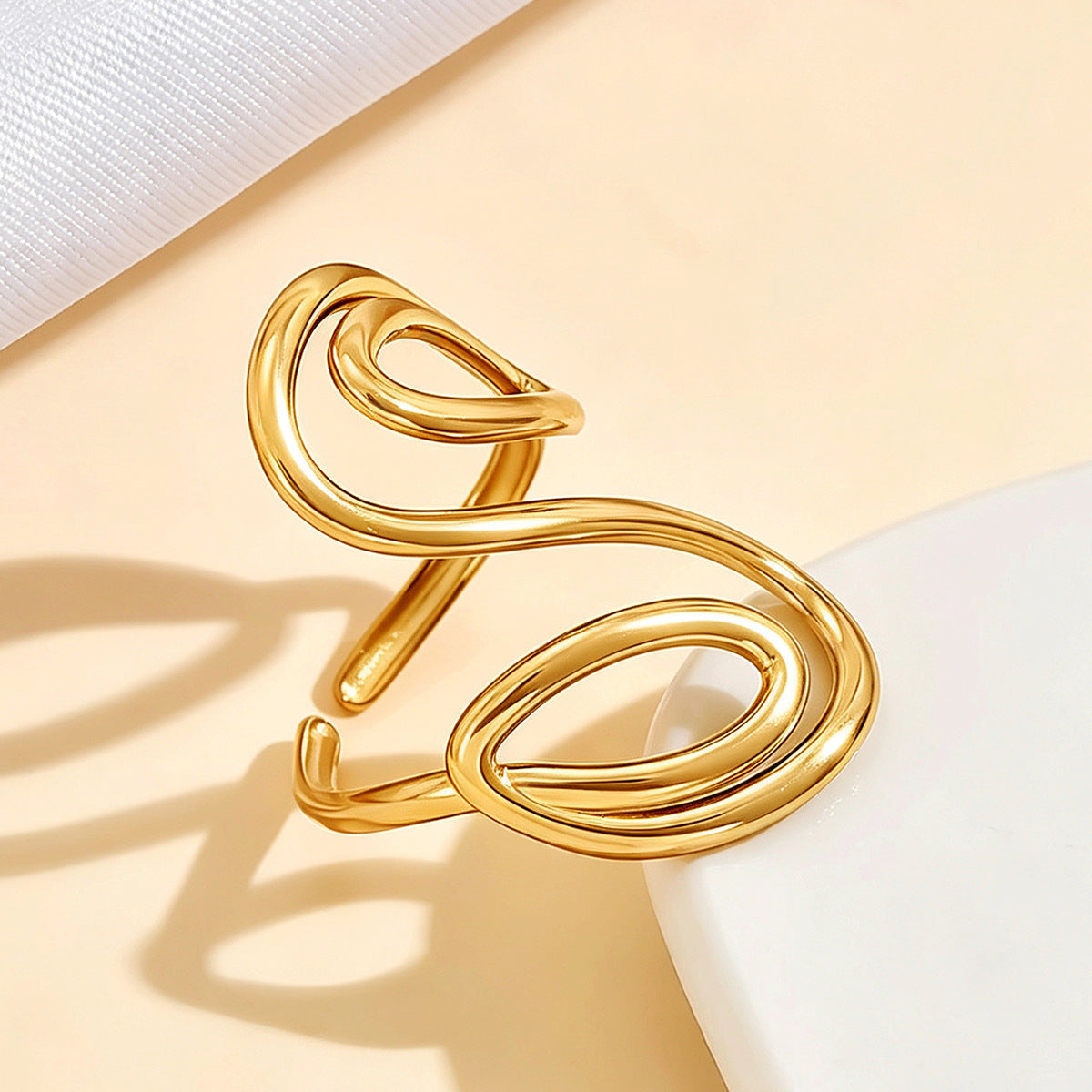 Wholesale Chic Geometric Hollow Stainless Steel Ring For Women 18K Gold Plated Fashion Jewelry Accessory