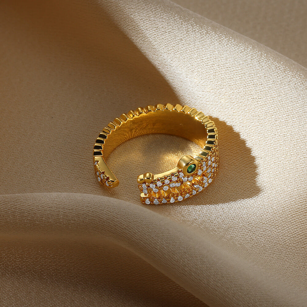 Wholesale Copper ring with zircon-encrusted heart and evil eye design