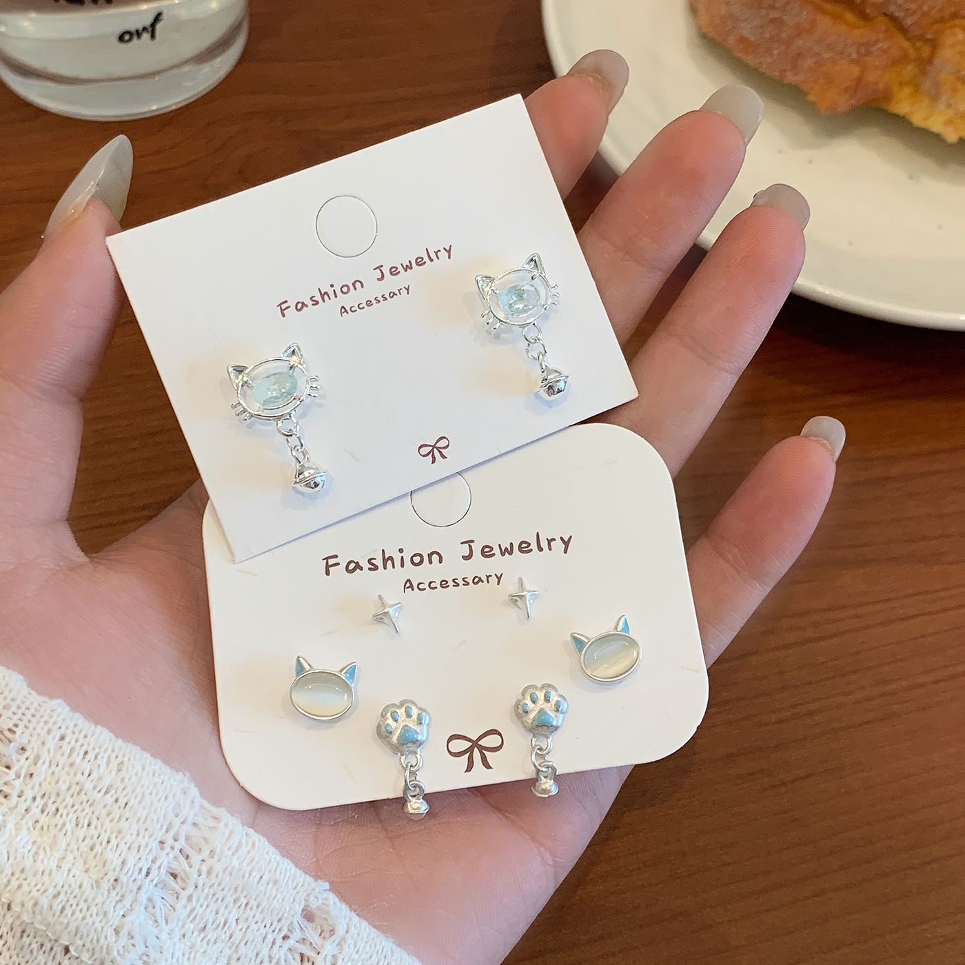 Wholesale Cat' s Eye Stone Earring Set Cartoon Silver Needle Earrings