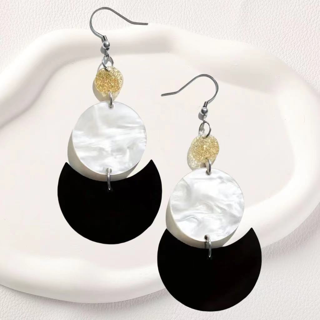 Wholesale Acrylic White And Black Luxury Earrings